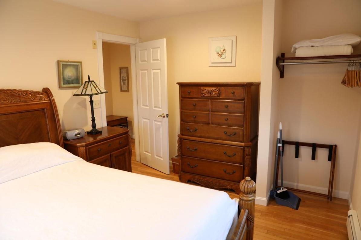 By The Sea Guests Bed & Breakfast And Suites Dennisport Habitación foto